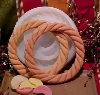 Country Ring 7 In Pie Crust Silicone mold1041