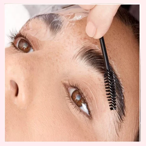 GladGirl Academy Instructor Training – Eyebrow Lamination