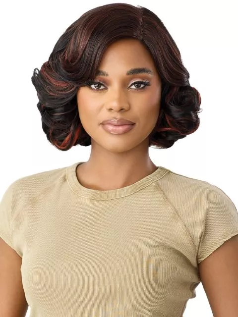 Outre Premium Daily Style and Dash Lace Part Wig – DAILY26