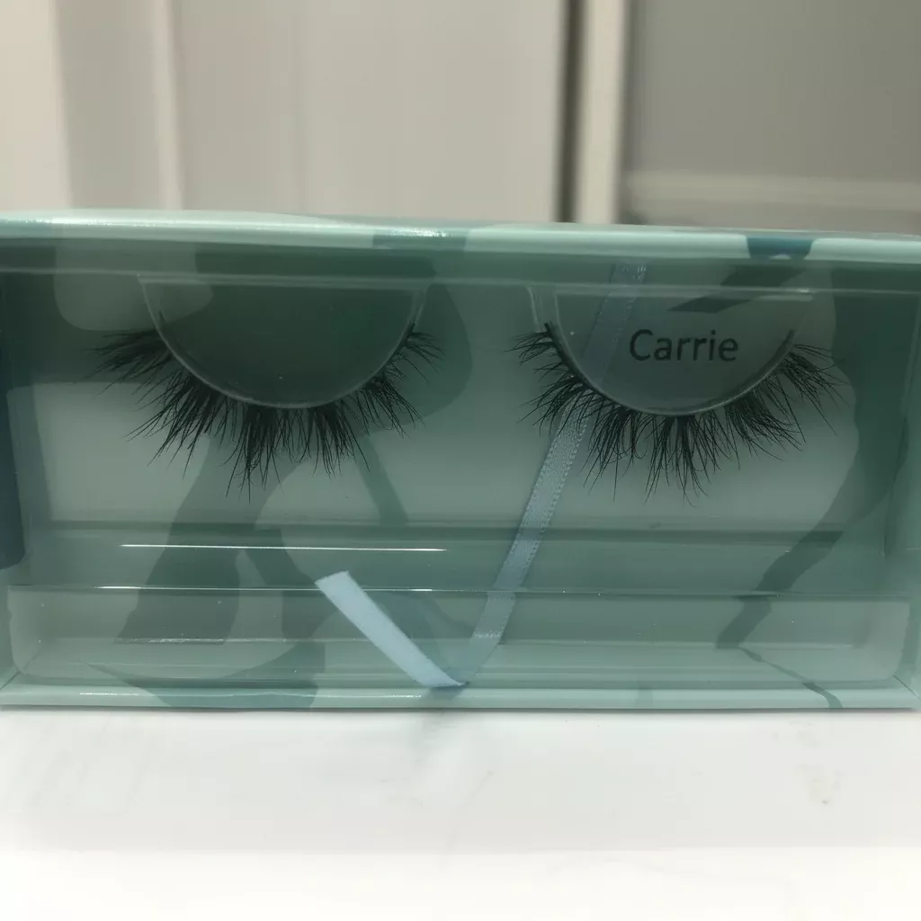 Sandie Lashes - Carrie