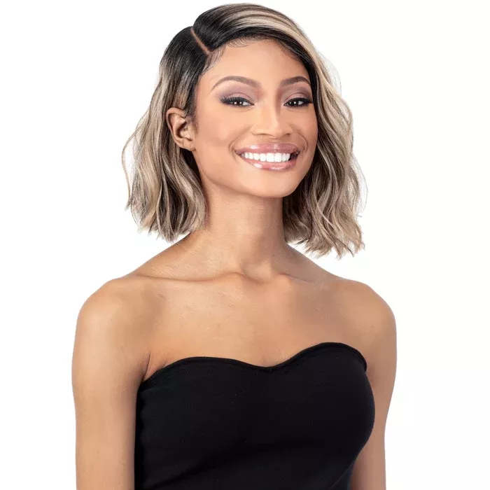 Shake N Go Organique Bob Life HD 5" Deep Parting Lace Front Wig - MARION