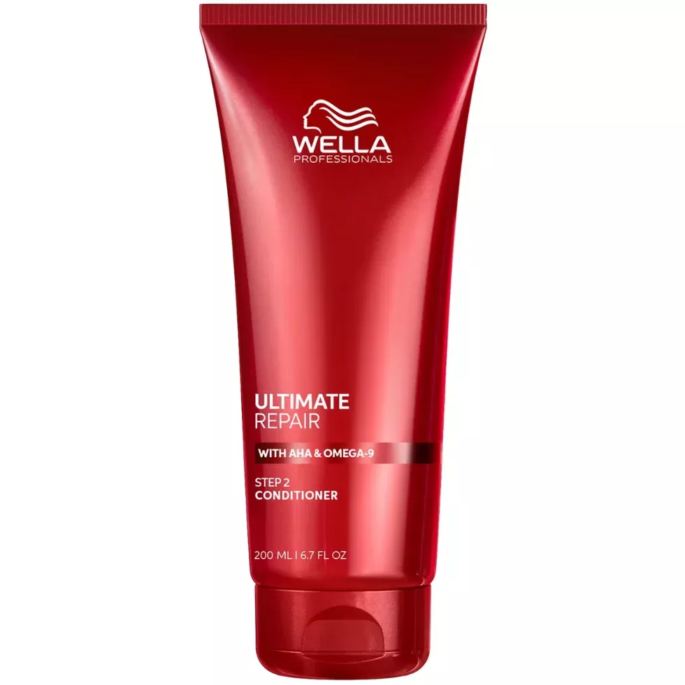 Wella Professionals Ultimate Repair Conditioner 200ml | Damaged Hair Nourish Care